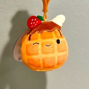 Weaver the Waffle Squishmallow Clip 3.5” BNWT